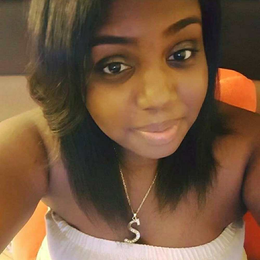 Meet your Posher, Simone